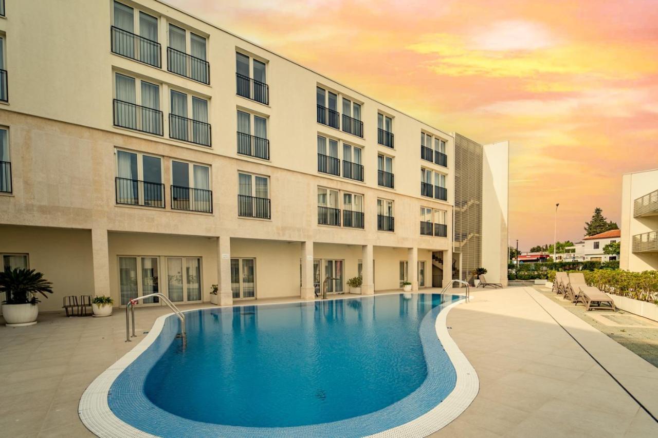 אומאג Edra Suite Apartment מראה חיצוני תמונה