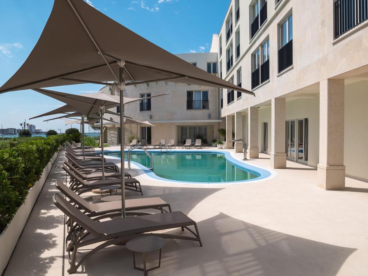 אומאג Edra Suite Apartment מראה חיצוני תמונה