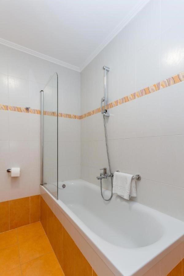 אומאג Edra Suite Apartment מראה חיצוני תמונה